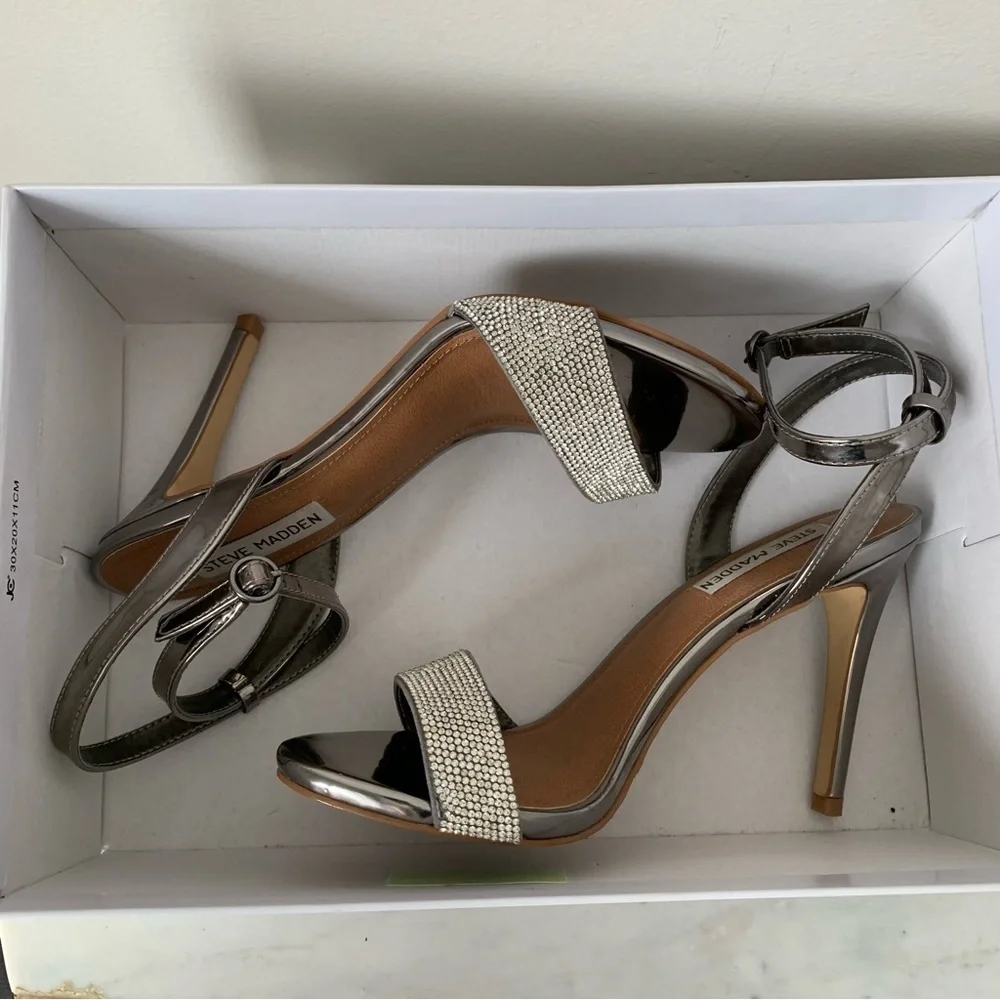 Steve Madden Rhinestone and Silver Ankle-strap sandal Heels Size 8
